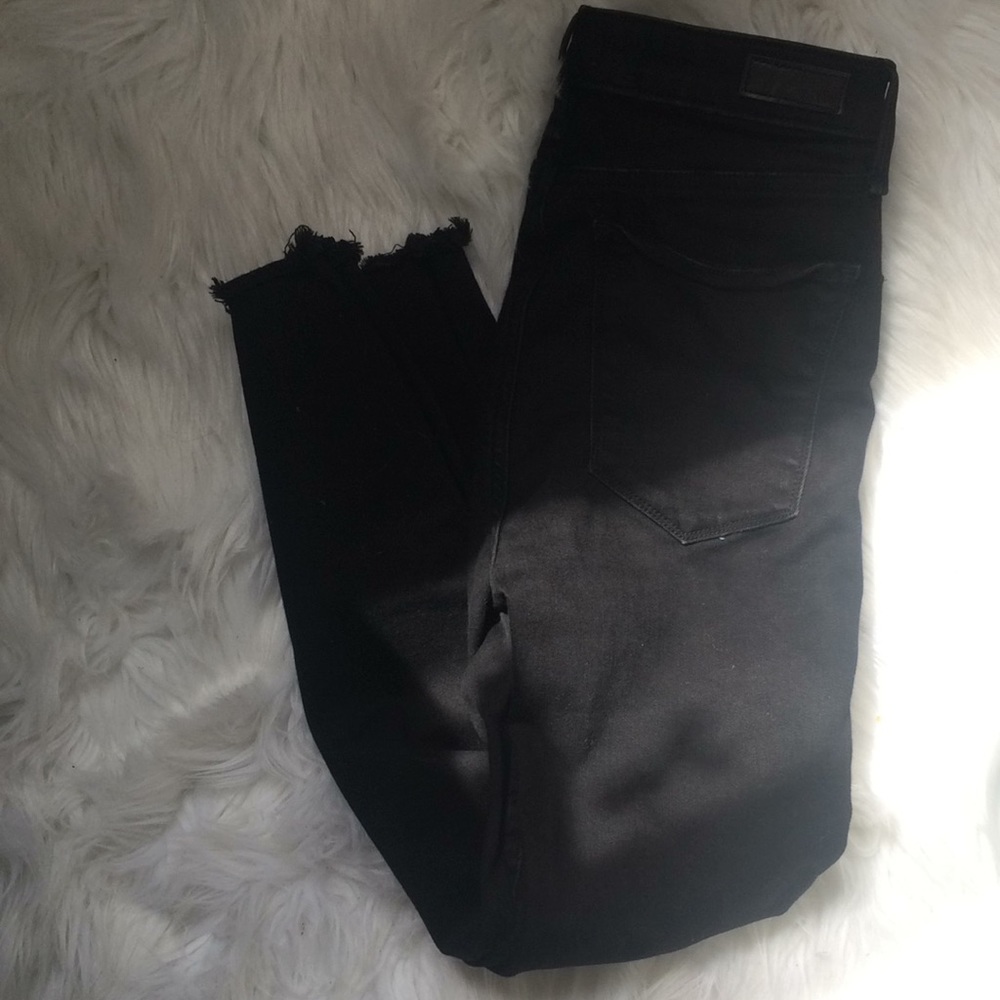 ⚡️FINAL SALE⚡️High Wasted Black Jeans!